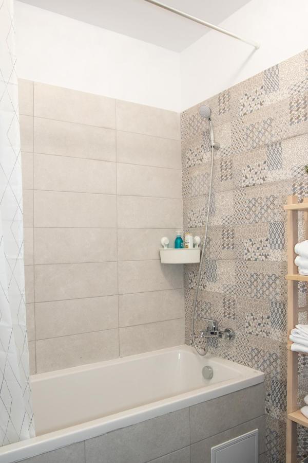 Lazo Two Room- Luxury Apartment Bucareste Exterior foto