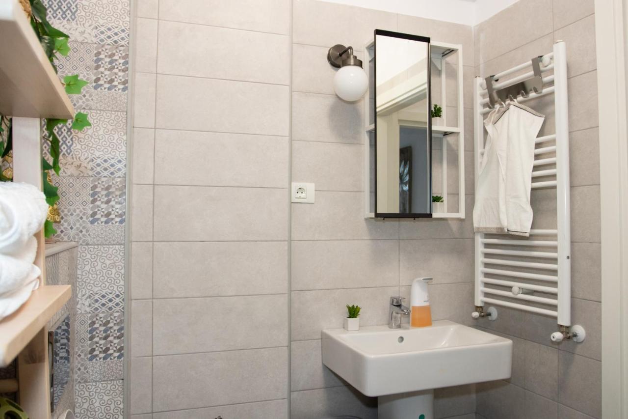 Lazo Two Room- Luxury Apartment Bucareste Exterior foto