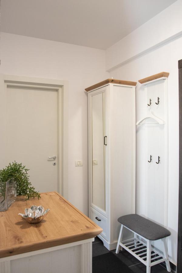 Lazo Two Room- Luxury Apartment Bucareste Exterior foto